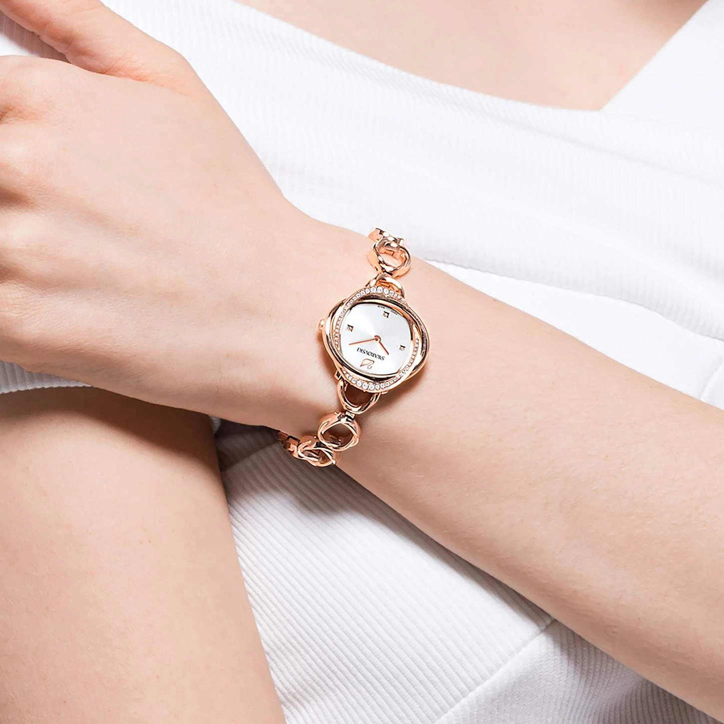 Swarovski Crystal Flower Watch Swiss Made, Metal Bracelet, Rose Gold Tone, Rose Gold-tone Finish 3 Swarovski Crystal Flower Watch Swiss Made, Metal Bracelet, Rose Gold Tone, Rose Gold-tone Finish