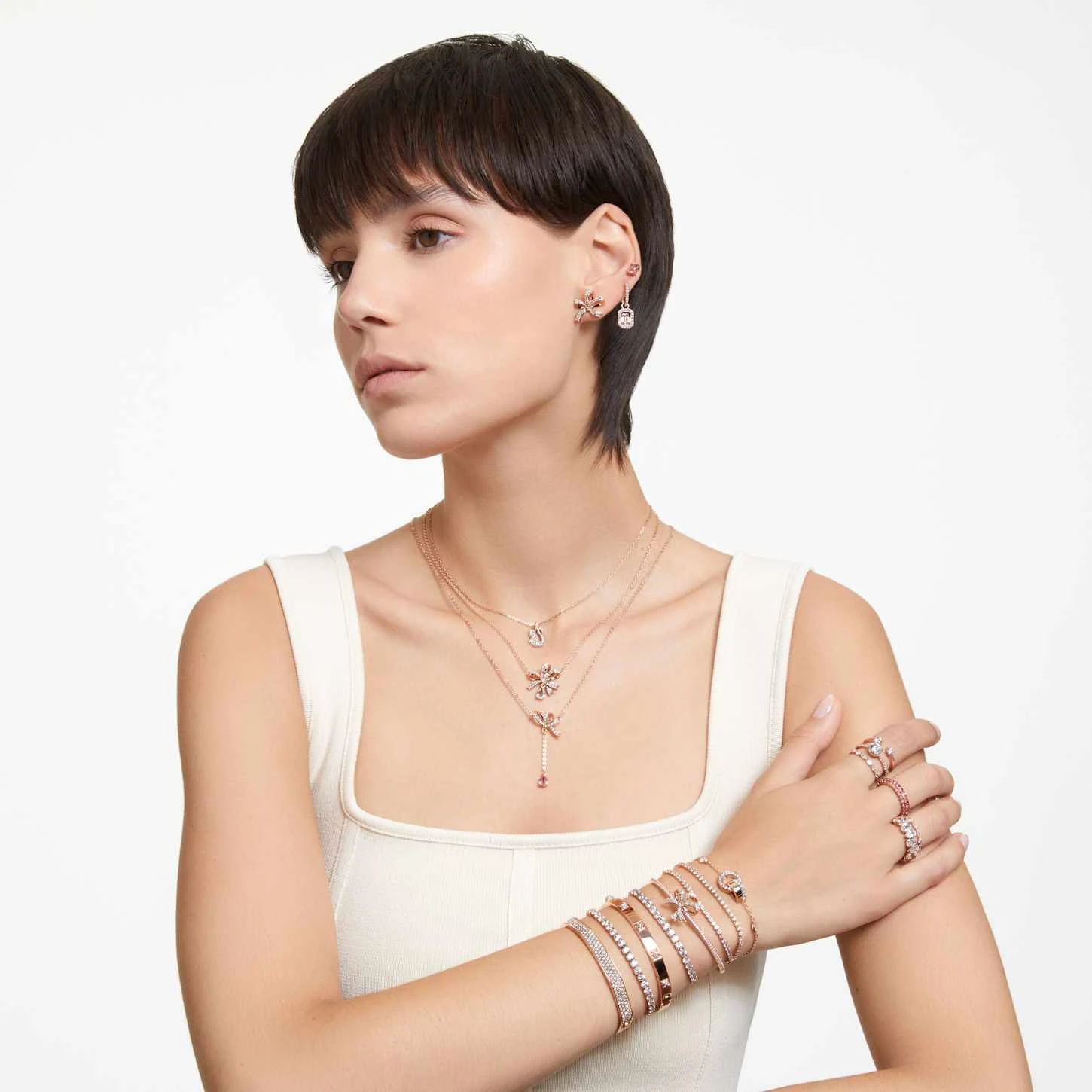 Swarovski Hollow Bracelet Interlocking Loop, White, Rose Gold-tone Plated 7 Swarovski Hollow Bracelet Interlocking Loop, White, Rose Gold-tone Plated - Image 5