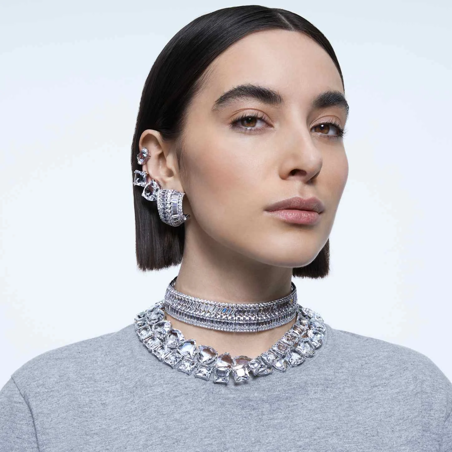 Swarovski Millenia Necklace Oversized Crystals, Trilliant Cut, White, Rhodium Plated 7 Swarovski Millenia Necklace Oversized Crystals, Trilliant Cut, White, Rhodium Plated - Image 5